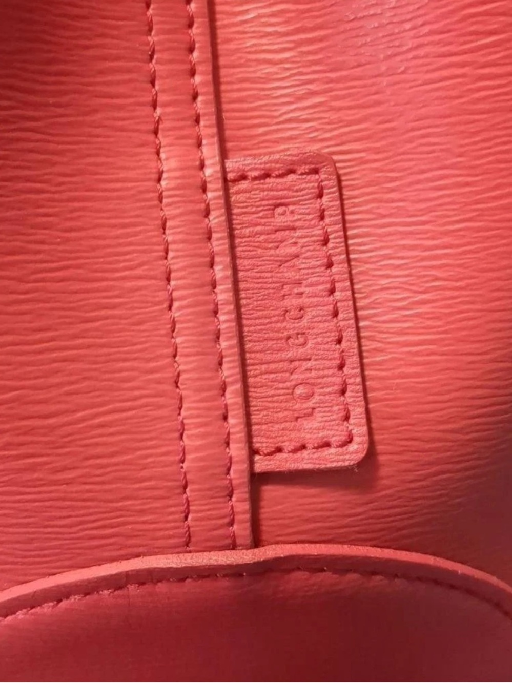 Longchamp Roseau Coral-Red Leather Tote with Toggle Detail - Picture 12 of 17